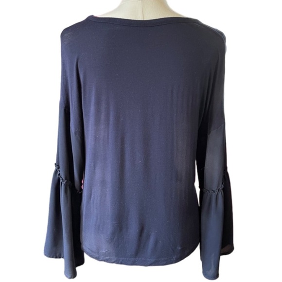 SOHO New York & Company JEANS Top with Bell Sleeves in Navy Size XS - Picture 2 of 11
